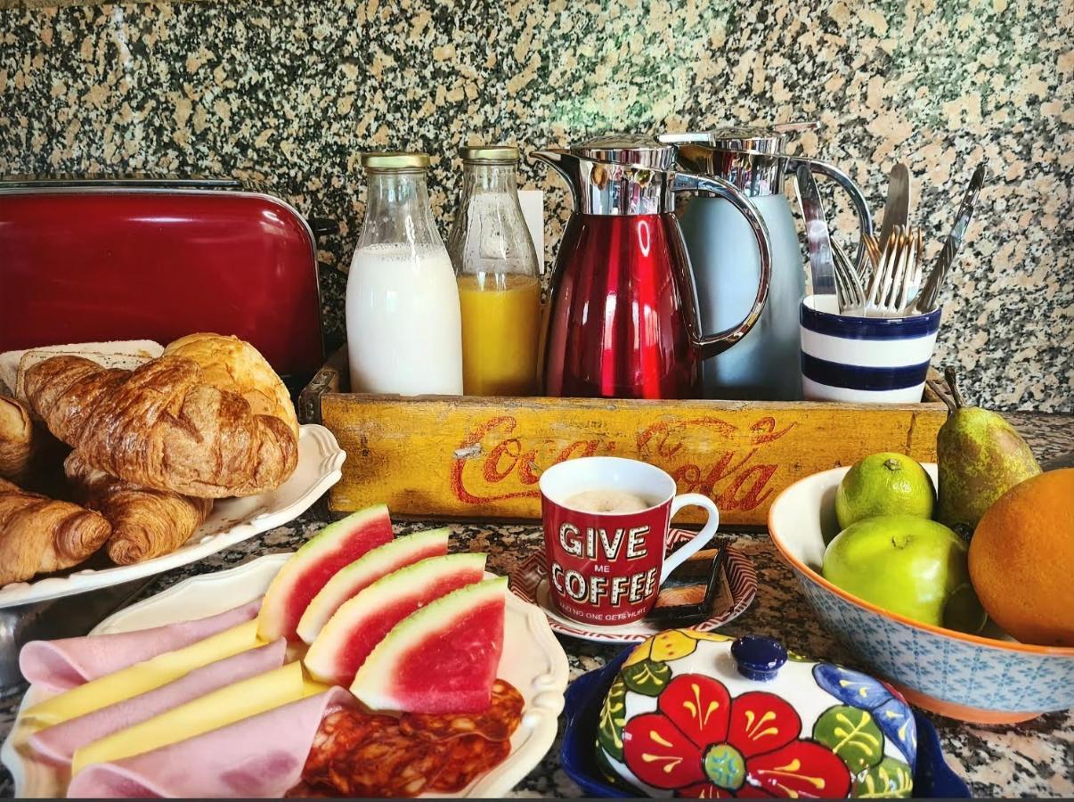 Harveys Homestay - Adults Only Mieres  Zewnętrze zdjęcie